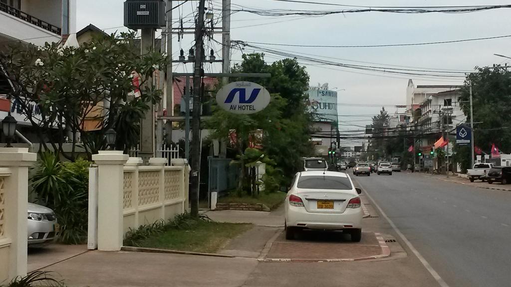 Av Hotel ビエンチャン エクステリア 写真