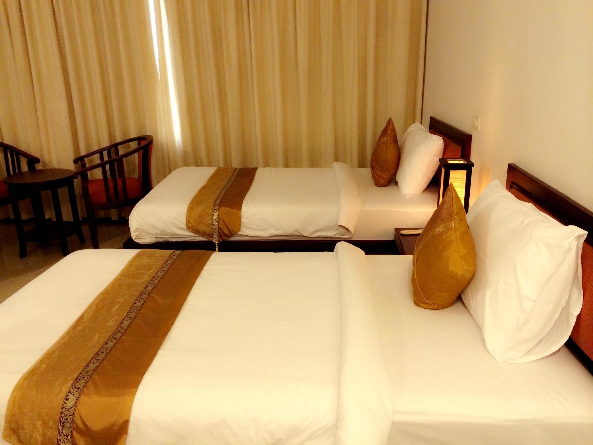 Av Hotel ビエンチャン エクステリア 写真